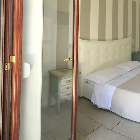 Lemon לינה וארוחת בוקר סורנטו