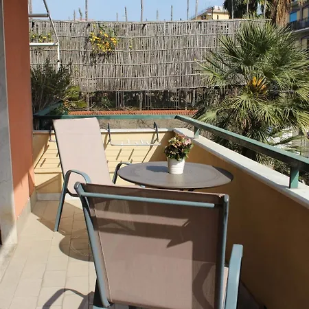 Lemon לינה וארוחת בוקר סורנטו