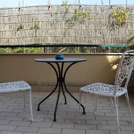 לינה וארוחת בוקר Lemon 3*