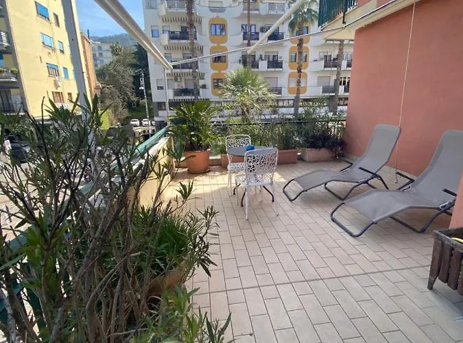 Lemon Bed and Breakfast 3*