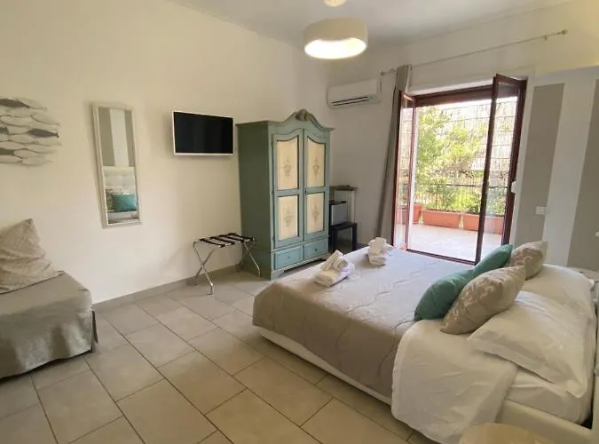 Lemon Bed and Breakfast 3*