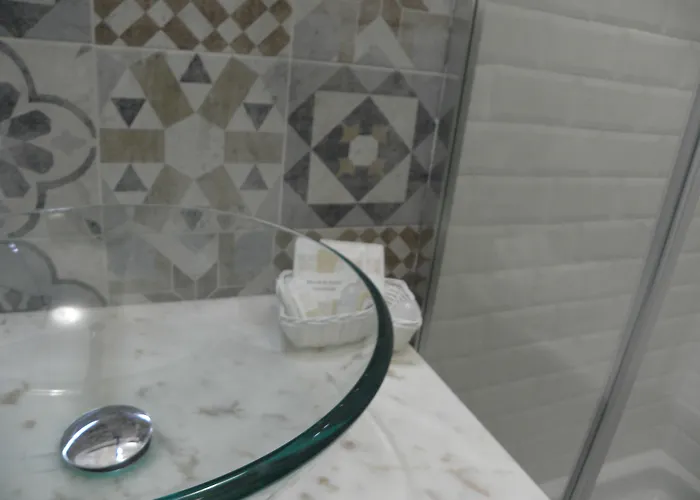 Bed and Breakfast Lemon 3*